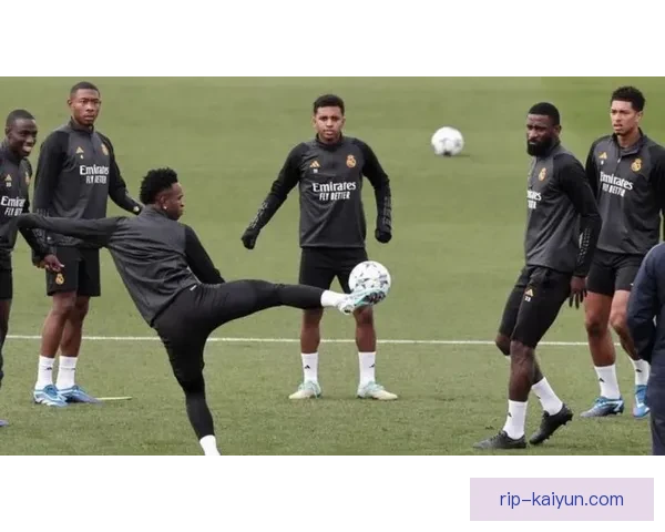 库尔图瓦状态稳健，米利唐防线搭档表现值得关注