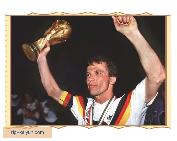 贝肯鲍尔经典瞬间再现，记录他在足球历史中的辉煌岁月