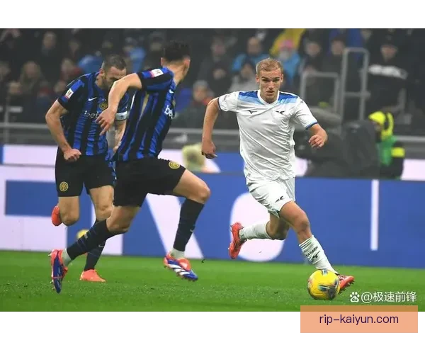 伊萨克森技术全面性保持稳定，值得关注其在新赛季的表现走势。