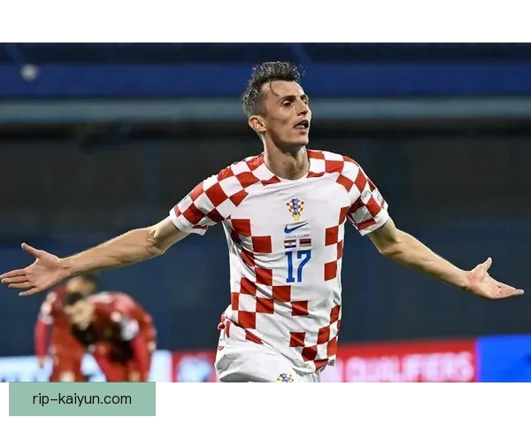 欧洲杯克罗地亚格子军表现稳健，备受期待的前景引发关注